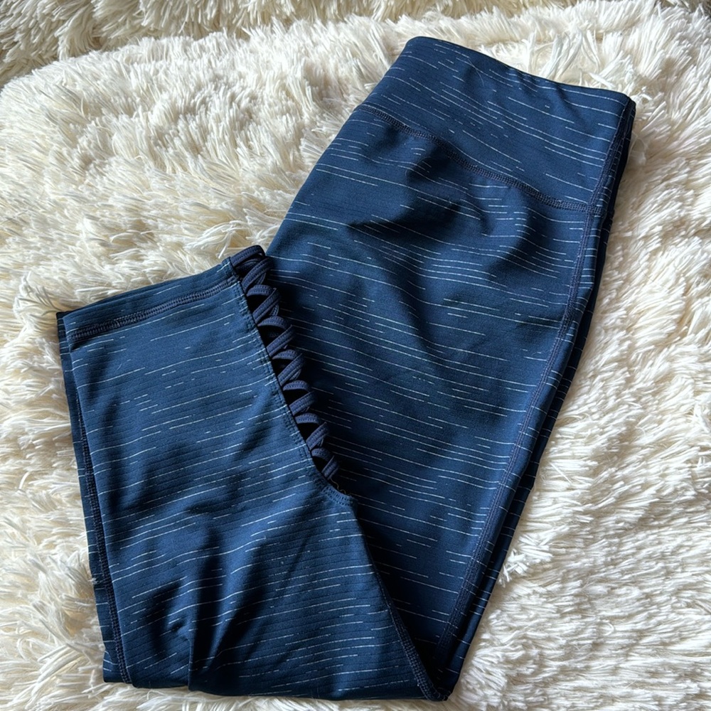 Workout leggings, below knee